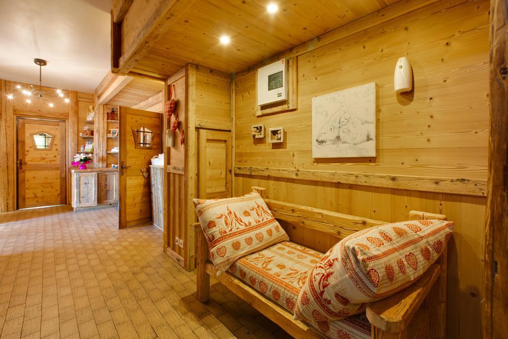 Logis Le Pont De Champ Hotel Beaucroissant Bagian luar foto