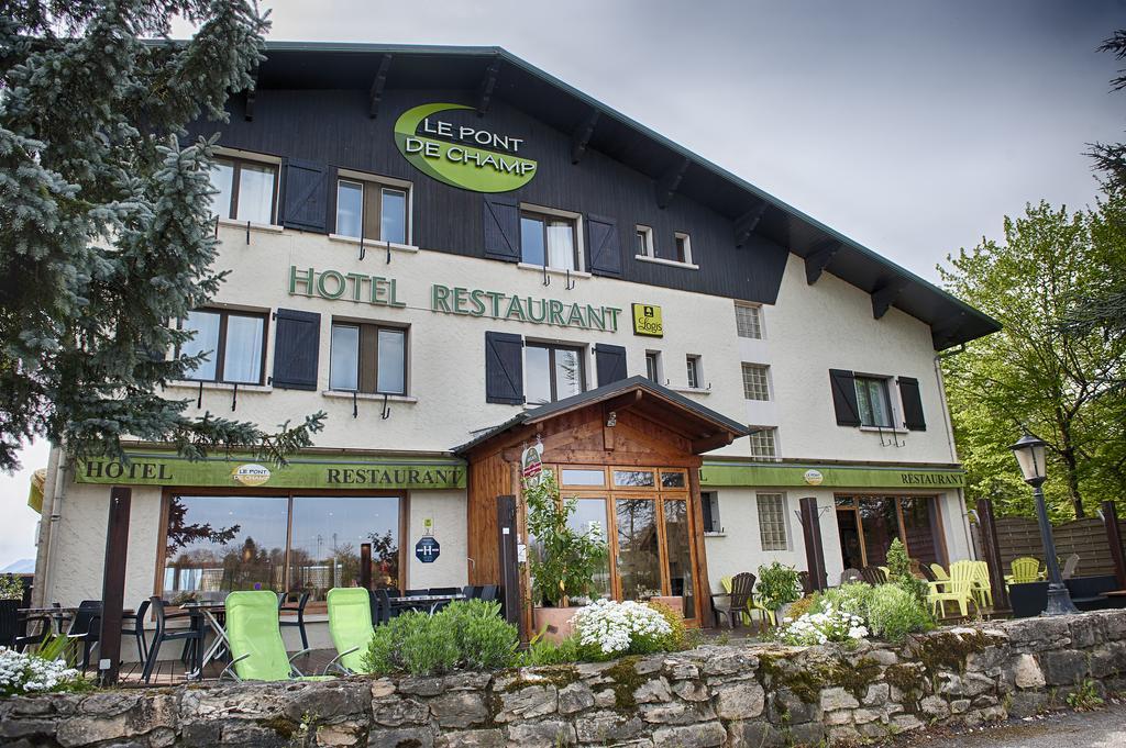 Logis Le Pont De Champ Hotel Beaucroissant Bagian luar foto